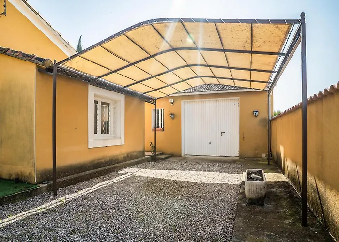 2 Bedroom Gorgeous Home In Noves